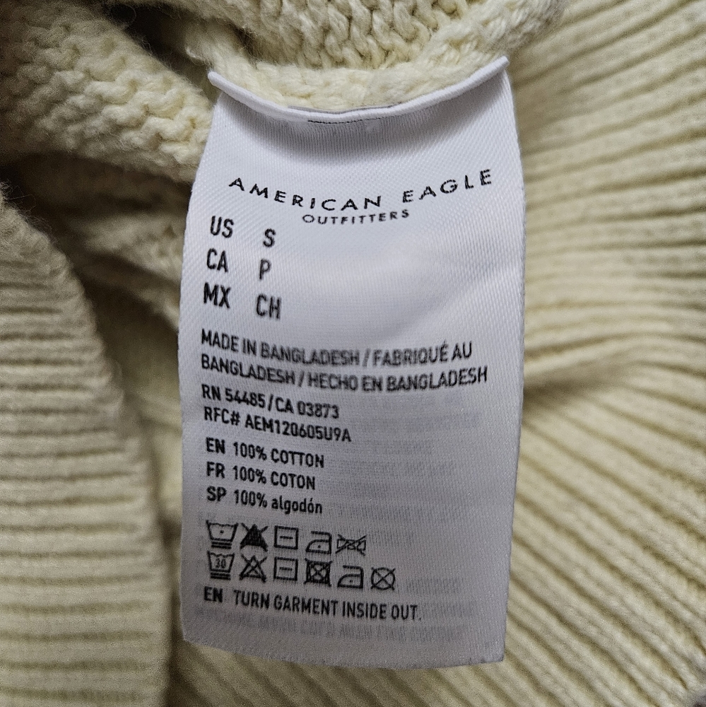American Eagle Knit Sweater Vest - Picture 3 of 4